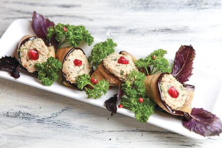 Баклажан с орехом