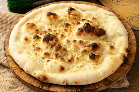 Фокачча с тимьяном и розмарином