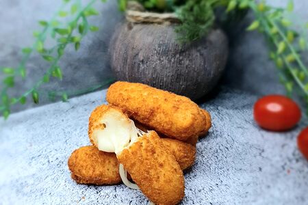 Хрустящие сырные палочки