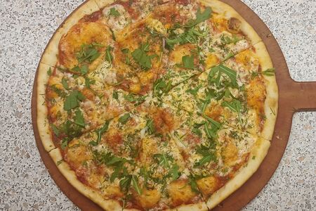 Фокачча с сыром и рукколой