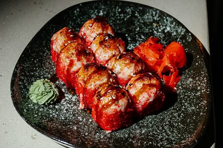 Запечённая Калифорния с креветкой