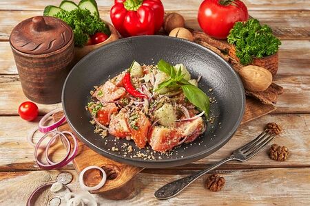 Салат по-грузински