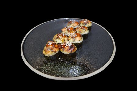 Угорь с лососем запеченный