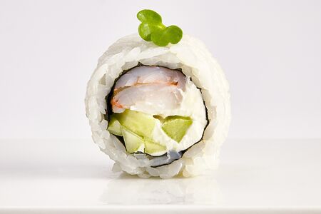 Урамаки Kinder Тигровая креветка с огурцом