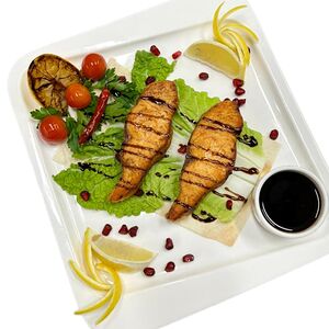 Семга обжаренная с овощами