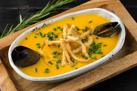 Крем-суп из тыквы с морепродуктами