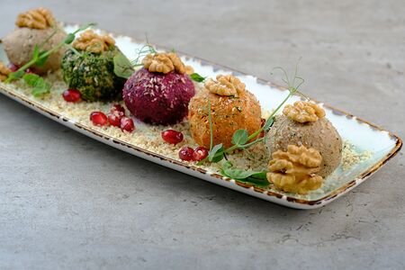 Ассорти пхаликов