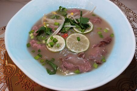 Говядина с лапшой