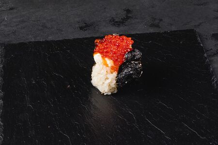 Хенд-ролл Икра