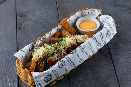 Ржаные гренки с чесноком и сыром