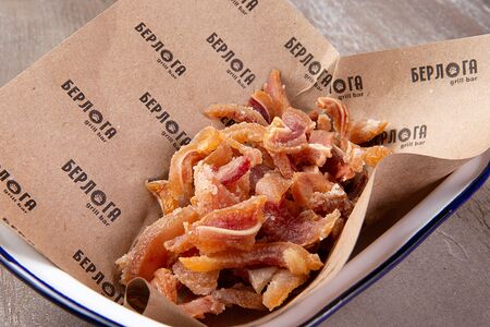 Свиные уши во фритюре с чесноком