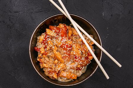 Удон с лососем