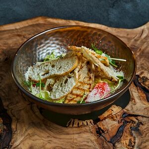 Цезарь с курицей