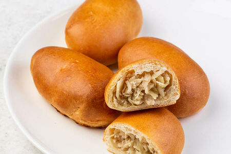 Пирожок с капустой