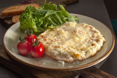 Омлет с миксом салата