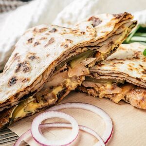 Блины с сыром и ветчиной