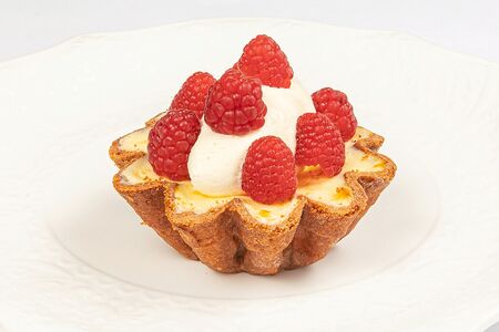 Торта Аль формаджио с малиной