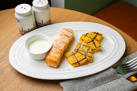 Лосось на гриле с тыквой