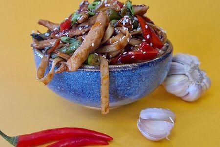 Удон с курицей