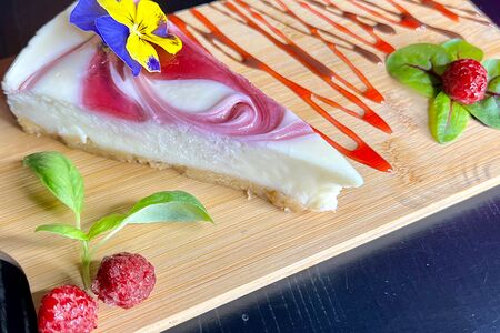 Чизкейк малиновый