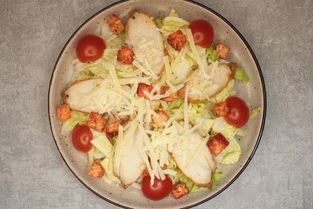 Цезарь с курицей