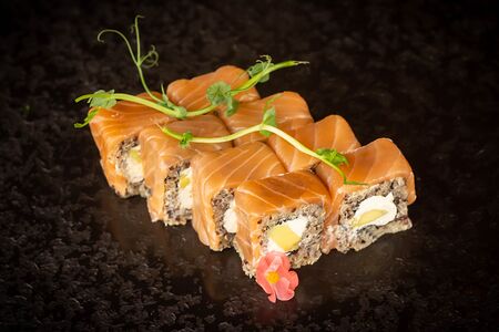 Филадельфия из киноа с авокадо