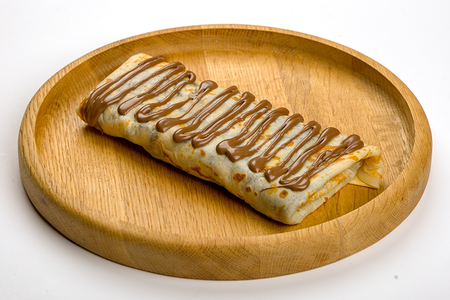 Блин с шоколадной пастой и печеньем