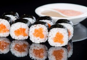 Мини-ролл с лососем