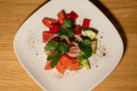 Свежие овощи с зеленью