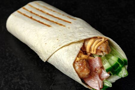 Гирос с куриным люля-кебабом