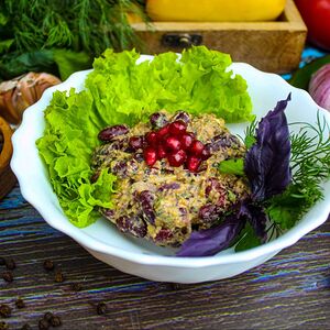 Лобио из красной фасоли с орехами