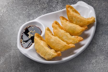 Гёдза жареные с креветками