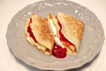 Блин с малиной