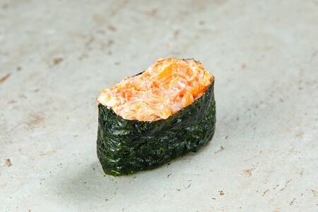 Спайси нигири