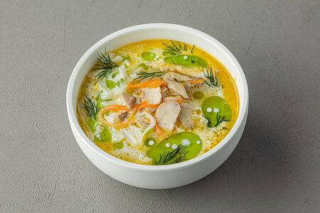 Куриный суп с вешенками, имбирем и укропным маслом