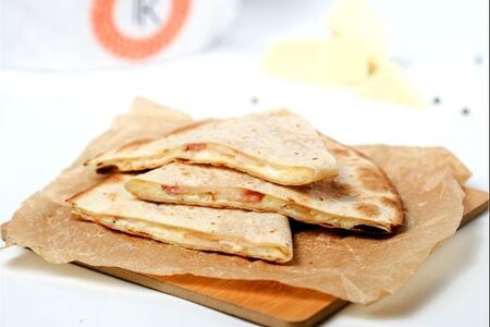 Кесадилья с беконом