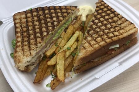 Клаб сэндвич cвинoй