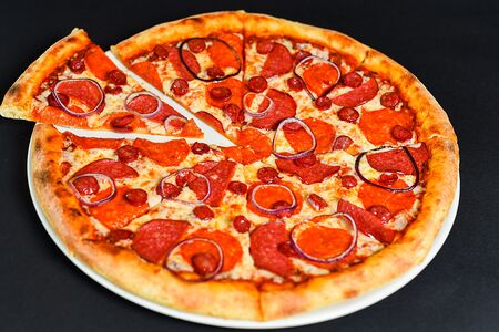 Три колбаски