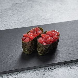 Спайси-суши с тунцом