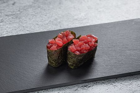 Спайси-суши с тунцом