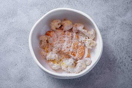 Куриная грудка в сливочном соусе с цветной капустой и с трюфельным маслом