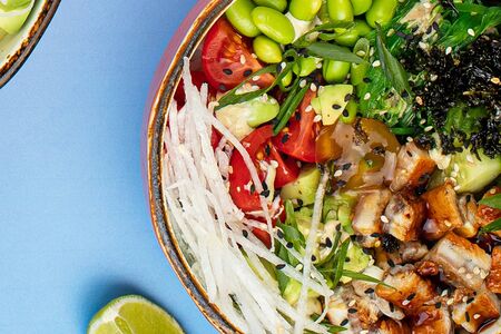 Поке боул с угрем