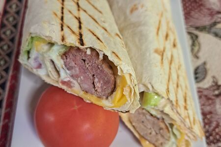 Ролл из говядины