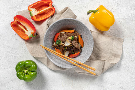 Рисовая лапша с говядиной