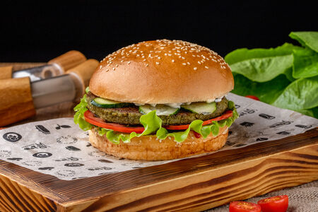 Бургер с фалафелем