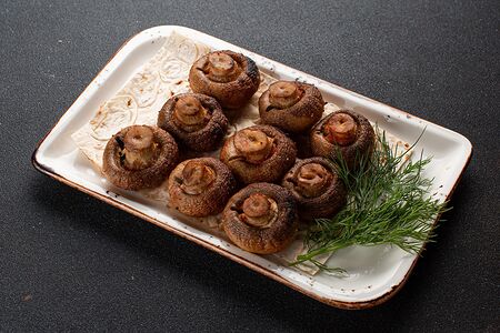 Грибы, жаренные на мангале