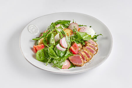 Салат с тунцом