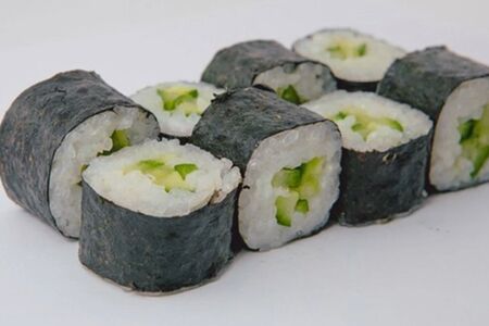 Ролл классический с огурцом