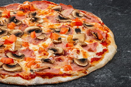 Пицца Мясная с грибами