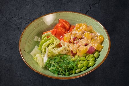 Поке с тунцом